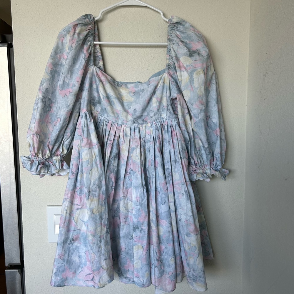 Selkie Monet Cotton Puff Dress
Size Small